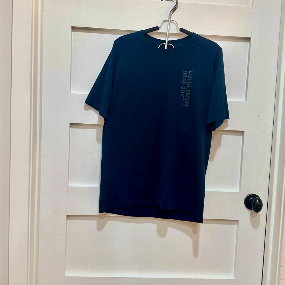 lululemon athletica Men's Navy Tee